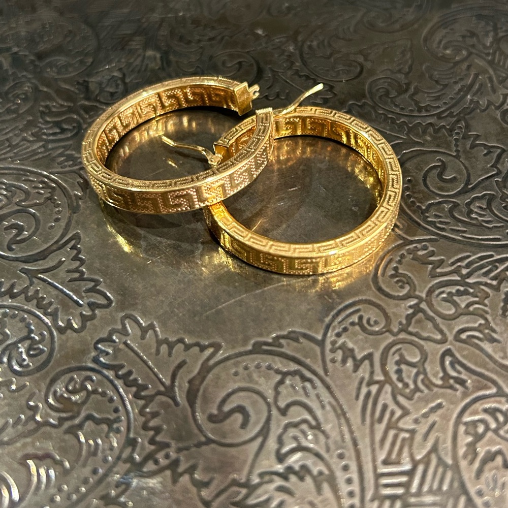 Gold Tone Finish Bronze Hoop Earrings | Y2K Jewelry